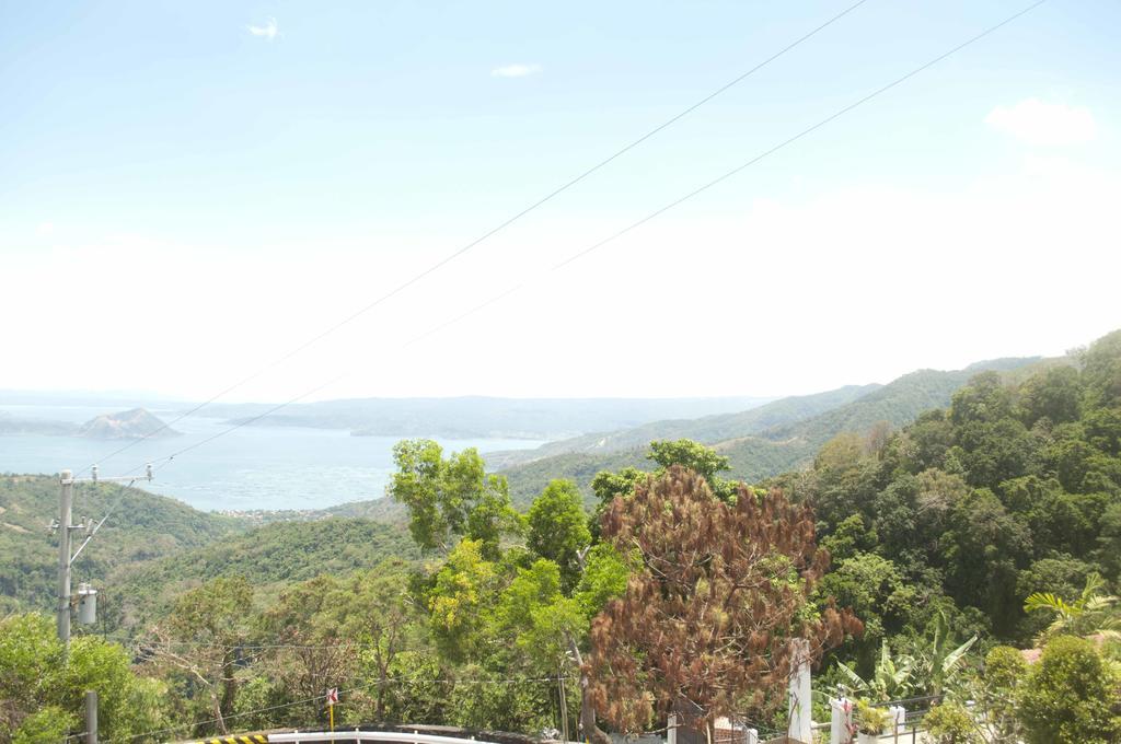 Casa Alegria Bed And Breakfast Tagaytay By Cocotel Tagaytay City Eksteriør bilde